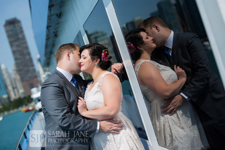 chicago cruise wedding, skyline, chicago wedding, couple, wedding on the water, boat wedding, ship wedding, cruise ship wedding, 